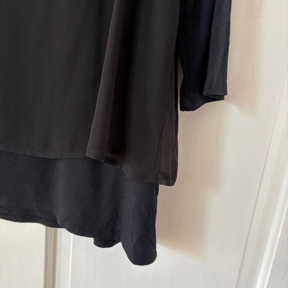 Chico's Size 2 Black Tiered Hem Bottom Long Sleeve Blouse Chicos‎ Large Tunic - Picture 2 of 8
